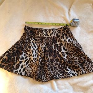 High waisted Leopard print Flowey shorts.